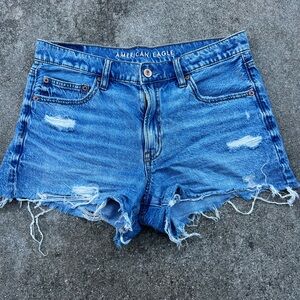 American Eagle Outfitters Blue 90s Boyfriend Distressed Denim Shorts Size 6